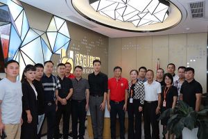 欢迎宜春市团委书记、商会及青企等一行领导莅临乐玩体育在线（中国）人力集团指导