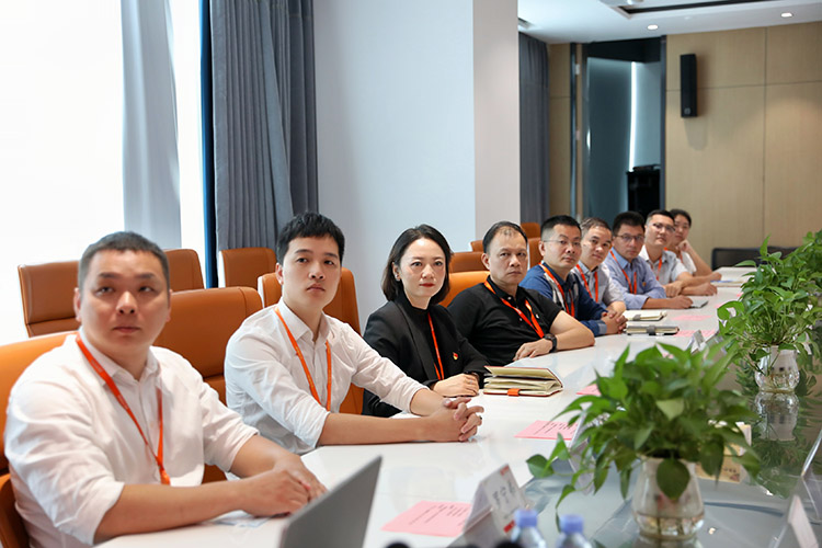 乐玩体育在线（中国）党支部