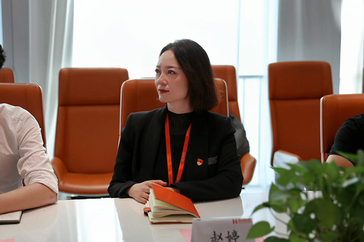 乐玩体育在线（中国）党支部